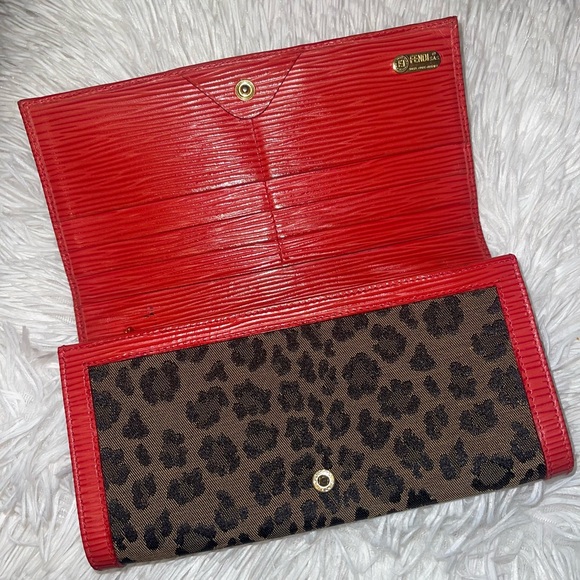Fendi Wallet - Picture 1 of 7